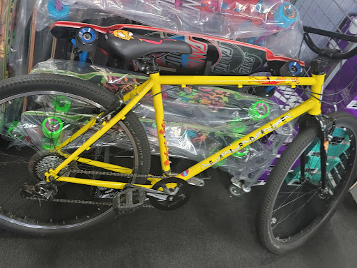 Skate Shop «Kingpin Skate shop», reviews and photos, 6034 Pacific Ave, Stockton, CA 95207, USA