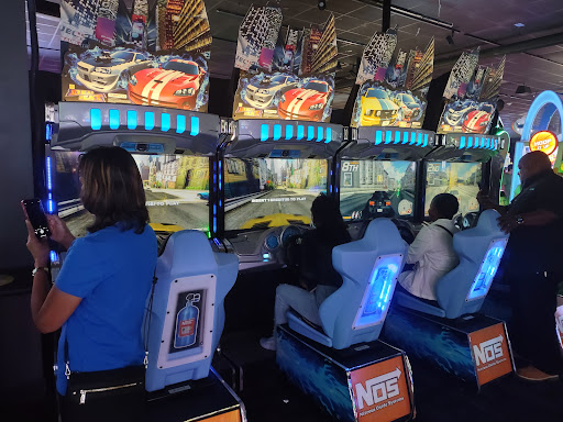 Shopping Mall «The Mall at The Source», reviews and photos, 1504 Old Country Rd, Westbury, NY 11590, USA