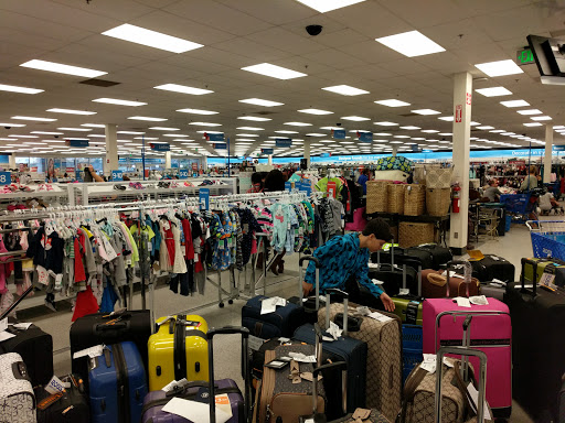 Clothing Store «Ross Dress for Less», reviews and photos, 10261 River Marsh Dr, Jacksonville, FL 32246, USA