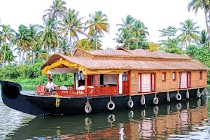 Coco Houseboats image