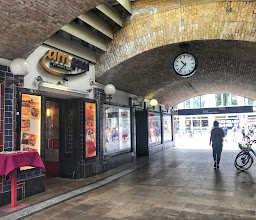 Bar & Restaurant Opera photo