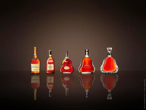 Liquor Store «D & D Food & Liquor», reviews and photos, 2006 W Division St, Chicago, IL 60622, USA