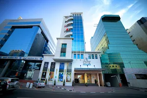 Raviz Center Point Hotel image