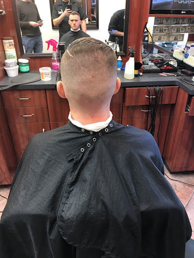 Barber Shop «Larchmont Barber Shop», reviews and photos, 1934 Palmer Ave, Larchmont, NY 10538, USA