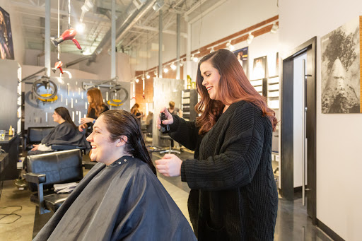 Beauty Salon «Blu A Color Salon», reviews and photos, 912 Meramec Station Rd, Valley Park, MO 63088, USA