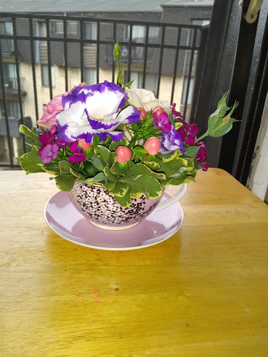 Florist «The English Garden Flower Shop», reviews and photos, 8 S Prospect Ave, Clarendon Hills, IL 60514, USA