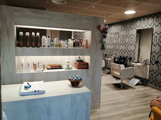 Perruqueria Lluïsa en laMúnia, Barcelona