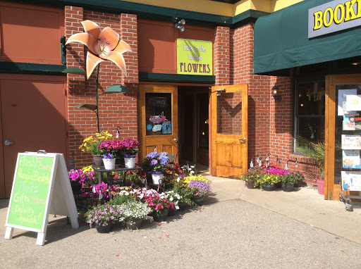 Florist «Back to the Fuchsia - A Flower Shop», reviews and photos, 439 Butler St, Saugatuck, MI 49453, USA