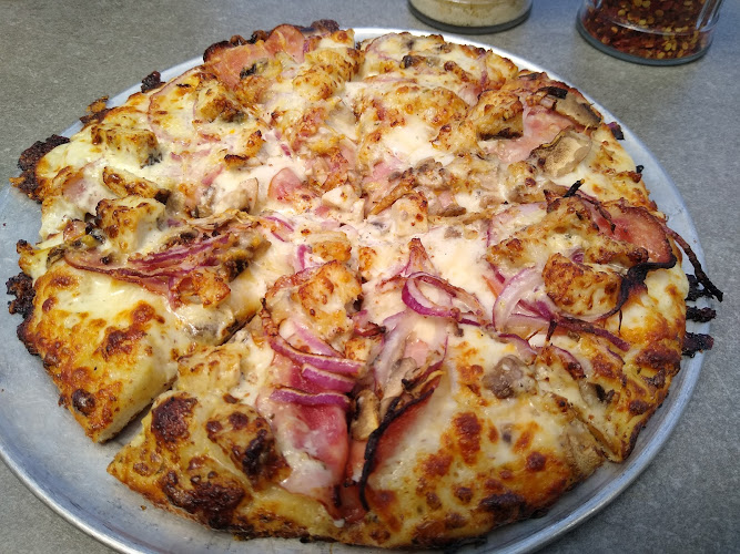 #1 best pizza place in Ventura - Toppers Pizza Place