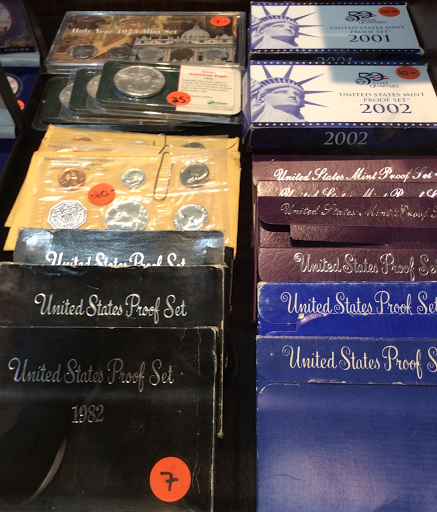 Pawn Shop «All That Glitters Pawn Shop Portland», reviews and photos, 12200 SE Division St, Portland, OR 97236, USA