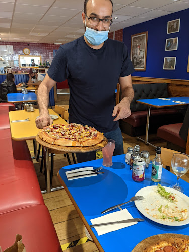 Casa Della Pizza Open Times