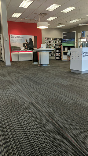 Cell Phone Store «Verizon», reviews and photos, 1773 E Main St, Mohegan Lake, NY 10547, USA