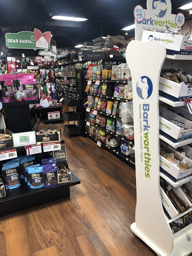 Pet Valu, 74 Pershing Dr, Derby, CT 06418, USA, 