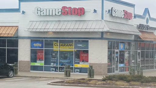 GameStop, 452 N Beacon Blvd, Grand Haven, MI 49417, USA, 