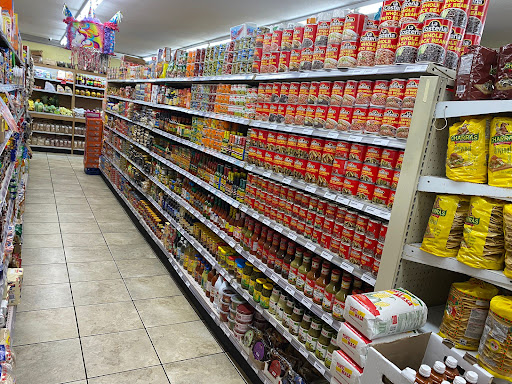 Grocery Store «Fiesta Tropical Market», reviews and photos, 547 E Bridgers Ave, Auburndale, FL 33823, USA