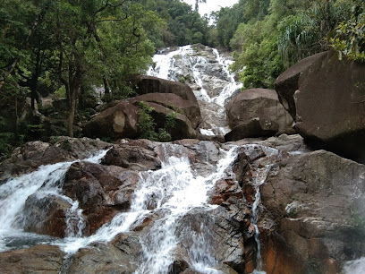 น้ำตกไพรวัลย์ Phraiwan Waterfall
