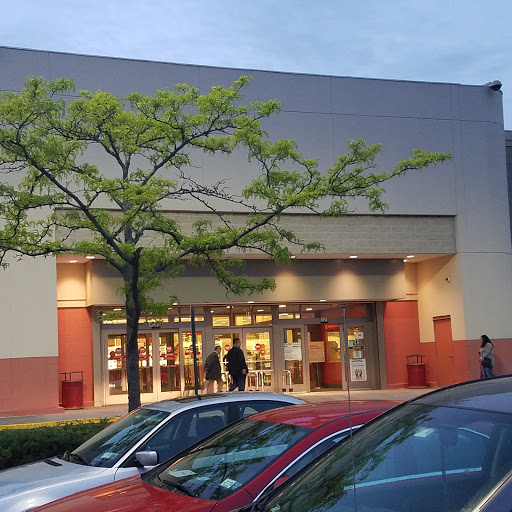 Department Store «Target», reviews and photos, 13505 20th Ave, College Point, NY 11356, USA