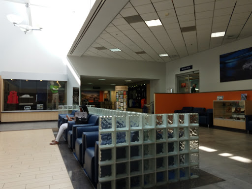 Mercedes Benz Dealer «Mercedes-Benz of Tysons Corner», reviews and photos, 8545 Leesburg Pike, Vienna, VA 22182, USA