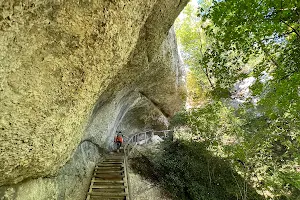 Grotten und Felsentor image