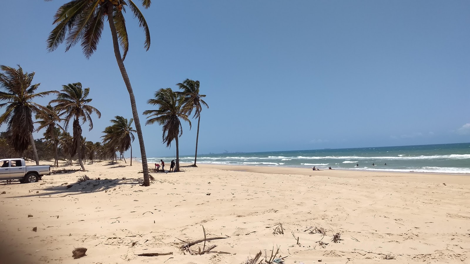 Foto van Strand van Pico das Almas - populaire plek onder ontspanningskenners