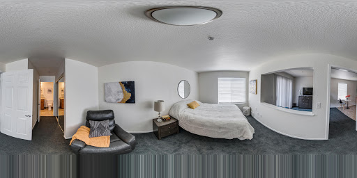 Waters Edge Lodge image