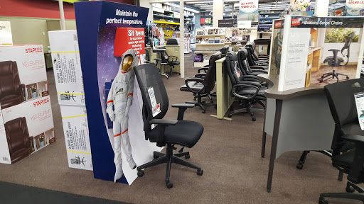 Office Supply Store «Staples», reviews and photos, 2120 SW 32nd Ave, Coral Gables, FL 33145, USA