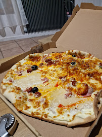 Plats et boissons du Pizzas à emporter Le Kiosque à Pizzas à Donnemarie-Dontilly - n°2