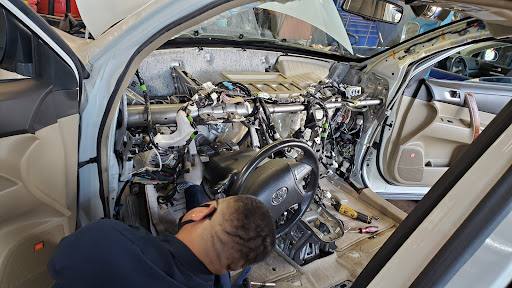 Auto Repair Shop «Elden Street Service & Tire Center», reviews and photos, 602 Elden St, Herndon, VA 20170, USA