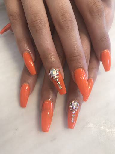 Lovely's Nails & Spa