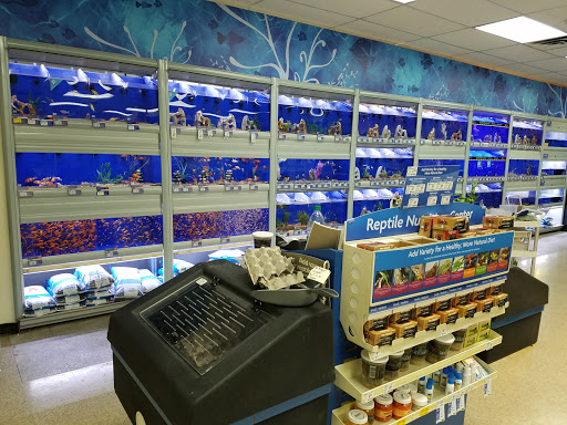 Pet Supply Store «PetSmart», reviews and photos, 3220 W Shaw Ave, Fresno, CA 93711, USA