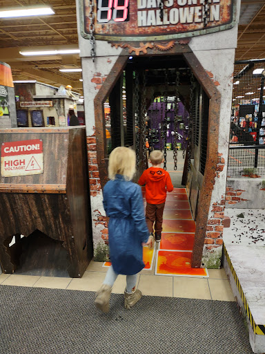 Shopping Mall «West Ridge Mall», reviews and photos, 1801 SW Wanamaker Rd, Topeka, KS 66604, USA