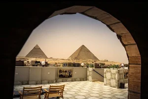 Queen Pyramids View Inn image