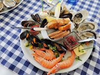 Plats et boissons du Restaurant de fruits de mer Le Poisson D'avril à Gruissan - n°1