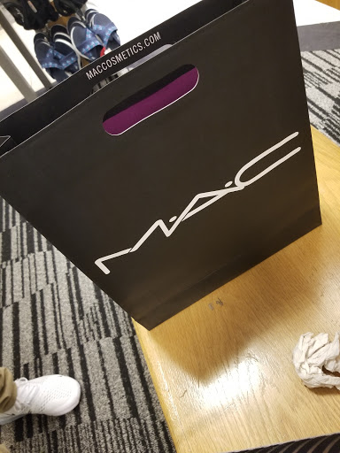 Cosmetics Store «MAC Cosmetics», reviews and photos, 2502 E Camelback Rd, Phoenix, AZ 85016, USA