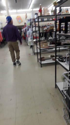 Thrift Store «Thrift Town», reviews and photos, 1516 S Westmoreland Rd, Dallas, TX 75211, USA