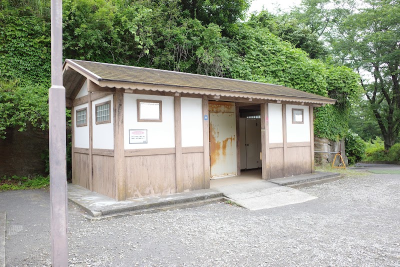 公衆トイレ（鷹取山公園）
