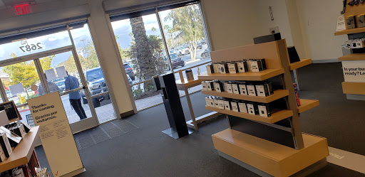 Cell Phone Store «Verizon», reviews and photos, 2687 Park Ave e, Tustin, CA 92782, USA