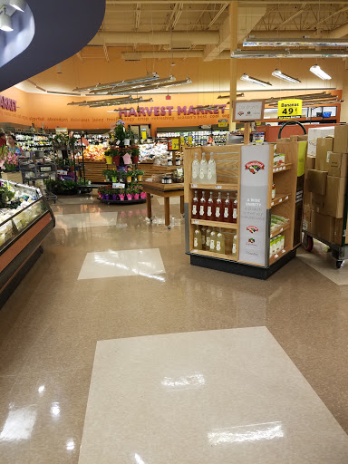 Grocery Store «Hannaford Supermarket», reviews and photos, 301 Pleasant St, Dracut, MA 01826, USA