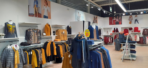 Magasin de vêtements ROCADE - Prêt à porter Femme/Homme/Enfant/Jeannerie Saint-Martin-des-Champs