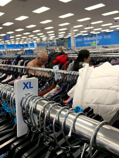 Clothing Store «Ross Dress for Less», reviews and photos, 7065 Cermak Rd, Berwyn, IL 60402, USA
