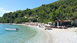 Foto von Panormos Strand und seine wunderschöne Landschaft