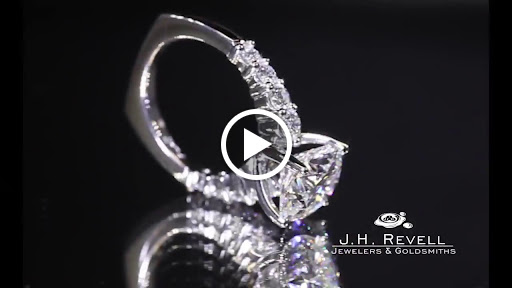 Jewelry Store «Revell Jewelers», reviews and photos, 904 Middle Rd, Bettendorf, IA 52722, USA