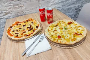 Urban Pizza image