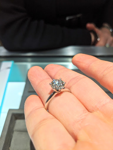 Jewelry Store «Tiffany & Co.», reviews and photos, 105 Bellevue Way NE, Bellevue, WA 98004, USA