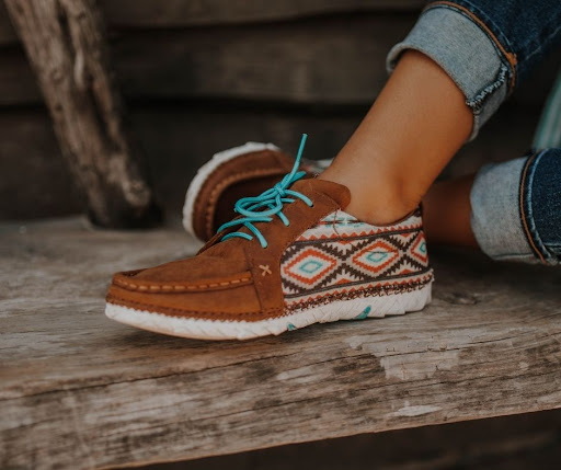 Western Apparel Store «Southside Westen & Outdoor Wear, Farm & Pet», reviews and photos, 3014 James L Redman Pkwy, Plant City, FL 33566, USA