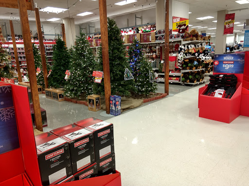 Shopping Mall «The Shops at Nanuet», reviews and photos, 5101 Fashion Dr, Nanuet, NY 10954, USA