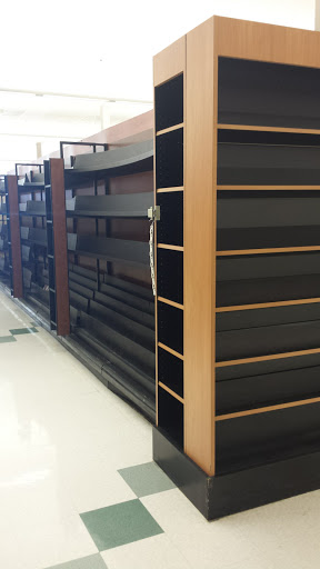 Grocery Store «Tops Friendly Markets», reviews and photos, 1357 U.S. 9, Wappingers Falls, NY 12590, USA