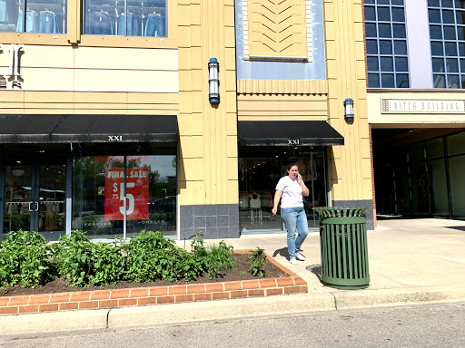 Clothing Store «F21 XXI», reviews and photos, 69 Chestnut St, Beavercreek, OH 45440, USA