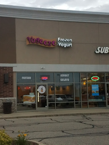 Shopping Mall «The Shops at Fox River», reviews and photos, 3340 Shoppers Dr, McHenry, IL 60051, USA