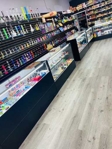 Tobacco Shop «House Of Vapes/Smoke Shop», reviews and photos, 4151 W Vine St, Kissimmee, FL 34741, USA